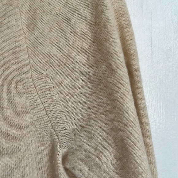 J Crew Classic V Neck Knit Cardigan Sweater Wool Cashmere - Picture 7 of 8